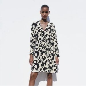Zara Abstract Women S Black White Long Sleeve Mini Dress-V-Neck Button Front